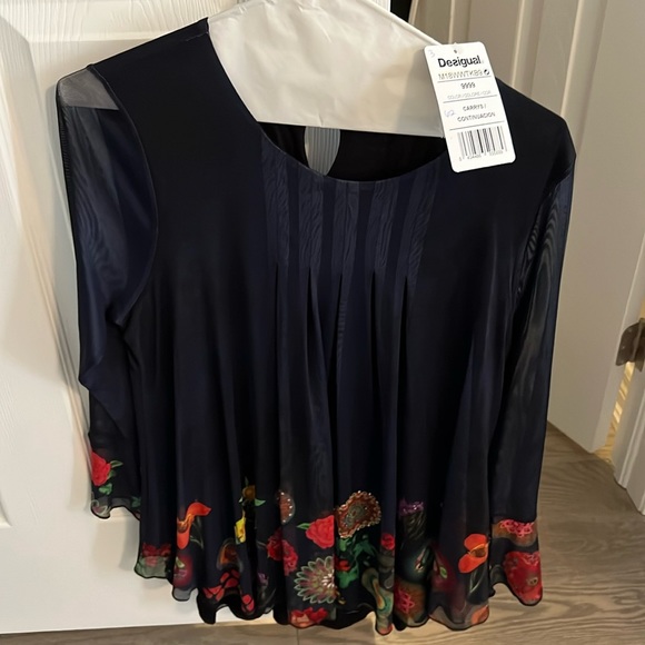Navy blouse with flower detail, Size M - Picture 1 of 5